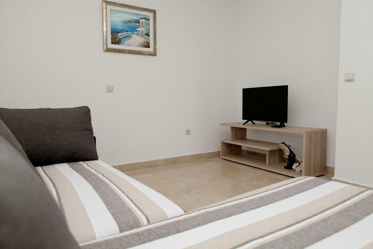 Apartments Maja - Sea View โตรกีร์ ภายนอก รูปภาพ