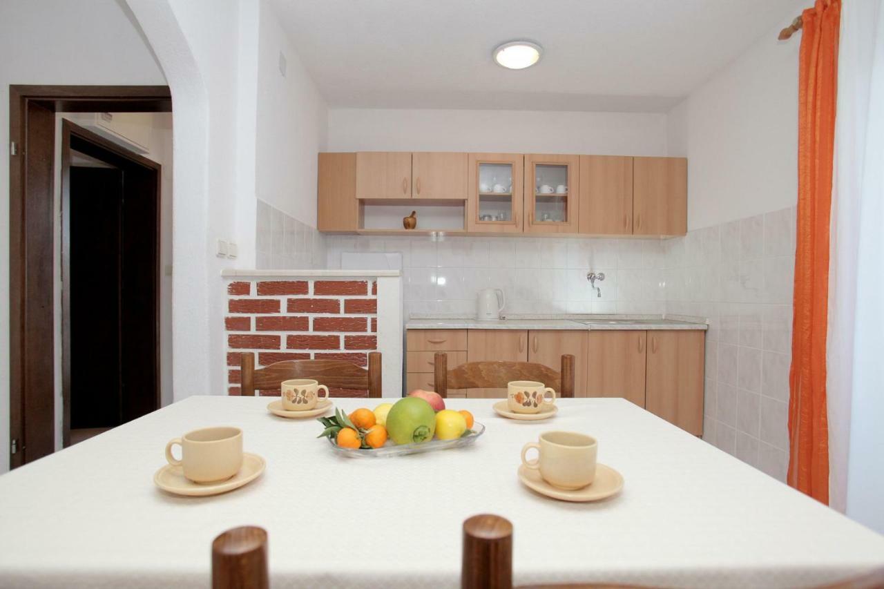 Apartments Maja - Sea View โตรกีร์ ภายนอก รูปภาพ